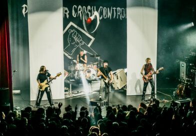 Les Pogo Car Crash Control ou comment enflammer une Cigale Les Pogo Car Crash Control ou comment enflammer une Cigale