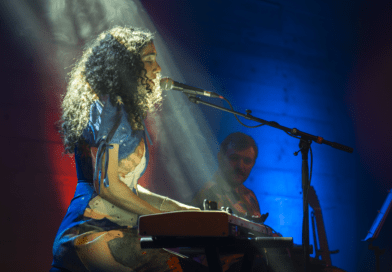 Bedouine en concert à la Marbrerie, au cœur d’une conversation intime Bedouine en concert à la Marbrerie, au cœur d’une conversation intime